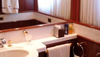 SOPHIE BLUE - VIP Bathroom